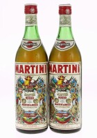 Lote 178 - MARTINI ROSSO - 2 garrafas de Vermute, Martini Rosso, Martini & Rossi, Castanheira do Ribatejo, (930ml - 16%vol.). Nota: apresentam sedimentação