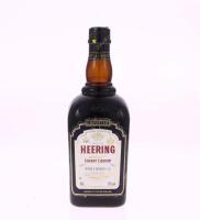 Lote 182 - LICOR HEERING - Garrafa de Licor, Original Cherry Liqueur, Peter F. Heering, Peter F. Heering, Dinamarca, (700ml - 25%vol.)