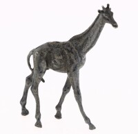 Lote 118 - LEITÃO & IRMÃO, GIRAFA, ESCULTURA EM PRATA PORTUGUESA 925 - Representando Girafa. Peso: 16,6 g. Dim: 4,5 cm (altura). Nota: com marcas de contraste e marca de ourives