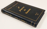 Lote 11 - 1ª EDIÇÃO AUTOGRAFADA: A DUQUEZA DE CAMINHA - A. de Souza e Vasconcellos, Porto, Imprensa Portugueza, 1882. Exemplar extremamente valorizado com dedicatória autógrafa dirigida ao Conde de Almedina [Delfim Deodato Guedes]. 1ª e única edição. Peça