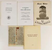 Lote 125 - ARTILHARIA HISTÓRICA PORTUGUESA FABRICADA EM PORTUGAL; APRESENTAÇÃO DAS ARMAS NACIONAIS NAS PEÇAS DE ARTILHARIA; NO CENTENÁRIO DO GENERAL BARROS RODRIGUES, O ARTILHEIRO E O COMBATENTE; GUIA DA ARTILHARIA HISTÓRICA; BOLETIM DO ARQUIVO HISTÓRICO 