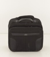 Lote 339 - SAMSONITE, MALA DE CABINE - Modelo em tela preta com rodízios, pega extensível e diversos compartimentos com fechos. Dim: 36x38x22 cm. Nota: sinais de uso