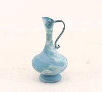 Lote 242 - JARRINHO EM VIDRO - Decoração a azul. Dim: 15 cm