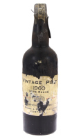 Lote 30 - PORTO BORGES VINTAGE 1960 - Garrafa de Vinho do Porto, Vintage 1960, Alto Douro, S.V. Borges & Irmão, (750ml). Nota: garrafa idêntica à venda por € 259.50. Consultar valor indicativo em https://www.garrafeiranacional.com/1960-borges-vintage-port