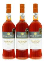 Lote 31 - BARÃO DE VILAR MOSCATEL DO DOURO – 3 Garrafas de Vinho Moscatel do Douro DOC, Casta Moscatel Galego Branco, (750ml – 17%vol.). Nota: distinguido com uma Medalha de Ouro no Concurso de 2015 no Wines of Portugal Challenge