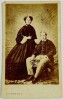 Lote 59 - FOTOGRAFIA ORIGINAL RAINHA D. MARIA PIA E REI D. LUÍS I - albumina sobre cartão em formato, "carte de visite", tirada em 1862, a primeira fotografia oficial enquanto casal, tendo a Rainha 15 anos e o Rei 23, com a legenda em rodapé "A. Fonseca p