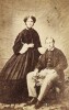 Lote 59 - FOTOGRAFIA ORIGINAL RAINHA D. MARIA PIA E REI D. LUÍS I - albumina sobre cartão em formato, "carte de visite", tirada em 1862, a primeira fotografia oficial enquanto casal, tendo a Rainha 15 anos e o Rei 23, com a legenda em rodapé "A. Fonseca p - 2