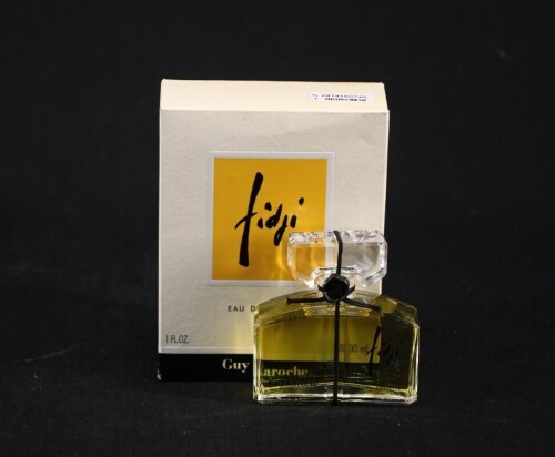 Lote 110 - GUY LAROCHE PARIS, FRASCO DE PERFUME - Eau de Toilette "Fidji", 30 ml. Nota: sem uso, em caixa original