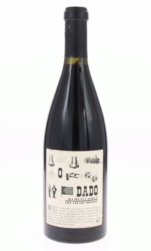 Lote 8 - DADO NIEPOORT - Garrafa de Vinho Tinto, "Quarto Dado", Dirk Niepoort e Álvaro de Castro, Niepoort Vinhos, Vila Nova de gaia, (750ml - 13%vpol.). Nota: garrafa idêntica à venda por € 79.90. Consultar valor indicativo em https://www.garrafeiranacio