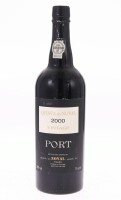 Lote 16 - PORTO QUINTA DO NOVAL VINTAGE 2000 - Garrafa de Vinho do Porto, Vintage 2000, Quinta do Noval Vinhos, Pinhão, (750ml - 20%vol.). Nota: garrafa idêntica à venda por € 189.95. Consultar valor indicativo em https://www.garrafeiranacional.com/2000-n