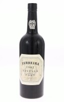 Lote 23 - PORTO FERREIRA VINTAGE 1982 - Garrafa de Vinho do Porto, Vintage 1982, A.A. Ferreira, Vila Nova de Gaia, (750ml - 20%vol.). Nota: garrafa idêntica à venda por € 110. Consultar valor indicativo em https://taviraromana.pt/index.php?route=product/p