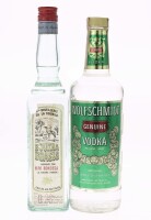 Lote 42 - GARRAFAS DIVERSAS - 2 garrafas sendo 1 garrafa de Vodka Wolfschmidt, (750ml - 40%vol.) e 1 garrafa de Boukha L'Oasis, Eau de Vie de Figue, MM Bokobsa, (500ml)