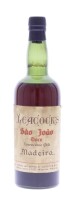 Lote 72 - MADEIRA LEACOCK'S SÃO JOÃO - Garrafa de Vinho da Madeira, São João, Doce, Leacock & Cº, (750ml). Nota: garrafa idêntica à venda por € 59.50. Apresenta alguma perda. Consultar valor indicativo em https://www.garrafeiranacional.com/en/madeira-leac