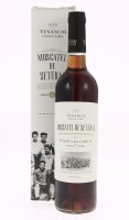 Lote 187 - MOSCATEL VENÂNCIO COSTA LIMA RESERVA DA FAMÍLIA 5 ANOS - Garrafa de Vinho Moscatel de Setúbal DOC., Reserva da Família 5 Anos, Venâncio da Costa Lima, Quinta do Anjo, (750ml - 17%vol.). Nota: em caixa de cartão original