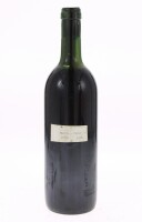 Lote 203 - PORTO ERMIDA CORGO 1908 - Garrafa de Vinho do Porto, 1908, Ermida, Corgo, (750ml aprox.). Nota: rótulo artesanal dactilografado. Apresenta ligeira fuga