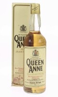 Lote 321 - WHISKY QUEEN ANNE – Garrafa de Whisky , Rare Scotch Whisky, Hill Thomson & Cº, Escócia, (750ml - 40%vol). Nota: garrafa dos anos 1980s, em caixa de cartão original