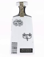 Lote 423 - PORTO DALVA - Garrafa decanter em porcelana da Visa Alegre de Vinho do Porto, Tinto Aloirado Doce, Reserve, C. da Silva Vinhos, (750ml aprox.)