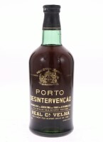 Lote 492 - PORTO DESINTERVENÇÃO - Garrafa de Vinho do Porto, Tinto Aloirado Doce, Real Companhia Velha, Vila Nova de Gaia, (750ml - 20%vol.)