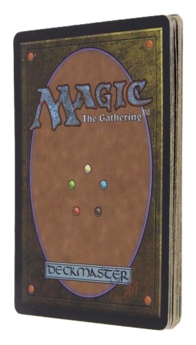 Lote 102 - MAGIC THE GATHERING - Conjunto de 16 cartas de jogo. Dim: 9x6 cm. Nota: sinais de manuseamento