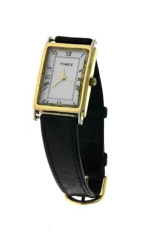 Lote 61 - Relogio; Pulso; Senhora; "Timex" modelo; caixa aço dourado com mostrador branco; de movimento Quartz; usado; a funcionar