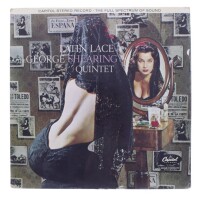 Lote 59 - GEORGE SHEARING QUINTET - "LATIN LACE" - Disco de vinil, LP de 33 rpm, de 1959, editora Capitol, capa e disco com sinais de armazenamento.