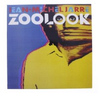 Lote 74 - JEAN-MICHEL JARRE - "ZOOLOOK" - Disco de vinil, com LP de 33 rpm, de 1984, editora Dreyfus. Capa em bom estado (com sinais de etiqueta e armazenamento) e disco sem sinais de uso. Inclui encarte original. Fabricado e editado na França