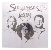 Lote 235 - STREETMARKS - "DRY " - Disco de vinil, LP de 33 rpm, de 1979, editora Sky, capa em bom estado com alguns sinais de armazenamento e disco sem sinais de uso. Editado na Alemanha