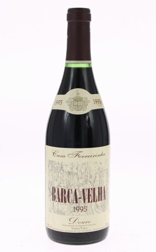 Lote 1 - BARCA VELHA 1995 - Garrafa de Vinho Tinto, Barca-Velha, Colheita 1995, A.A. Ferreira, Vila Nova Gaia, (750ml – 12,5%vol.). Nota: Garrafa idêntica à venda por € 890. Consultar valor indicativo em https://rb.gy/tbwrx