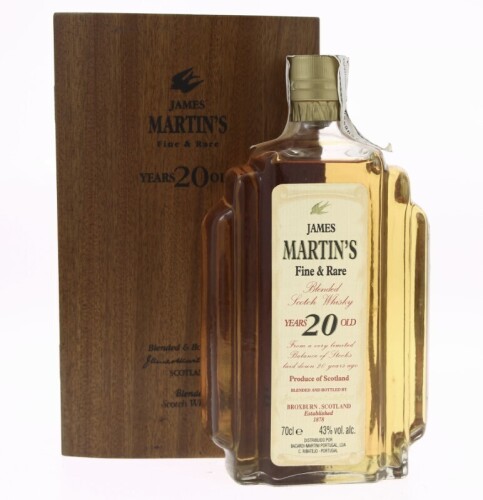 Lote 2 - WHISKY JAMES MARTIN'S 20 ANOS - Garrafa de Whisky, Fine & Rare, 20 Years Old, Blended Scotch Whisky, Escócia (700ml - 43%vol). Nota: garrafa idêntica à venda por € 844.50. Em caixa de madeira original. Consultar valor indicativo em https://www.ga