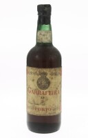 Lote 5 - PORTO RAMOS PINTO GARRAFEIRA 15 - Garrafa de vinho do Porto, Garrafeira "15", Adriano Ramos Pinto, (750ml). Nota: garrafa idêntica à venda por € 790. Consultar valor indicativo em https://www.garrafeiranacional.com/ramos-pinto-15-garrafeira-porto