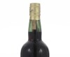 Lote 12 - MADEIRA MWA LDA - Garrafa de Vinho da Madeira, Reseve Rich, Madeira Wine Association Lda, Madeira, (750ml). Nota: garrafa idêntica à venda por € 1.180. Consultar valor indicativo em https://garrafeirantiga.pt/produto/mwa-lda-reserve-rich/ - 4