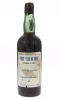 Lote 15 - QUINTA DO LOUREIRO 1871 - Garrafa de Vinho Velho do Douro, Colheita de 1871, Garrafeira Particular, (750ml). Nota: garrafa idêntica à venda por € 595. Consultar valor indicativo em https://espacodovinho.pt/product/quinta-do-loureiro-1871/