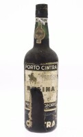 Lote 91 - PORTO REGINA - Garrafa de Vinho do Porto Cintra, Regina, Aloirado Meio Sêco, Warre & Cª, (750ml). Nota: rótulo danificado