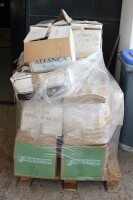 Lote 168 - GRANDE CONJUNTO DE VINHOS - Composto de cerca de 300 garrafas de Vinho Branco, e Vinho Espumante de variadas marcas, anos de colheita e produtores, (entre 375ml e 750ml). Nota: podem apresentar eventuais perdas, rótulos danificados e sedimentos