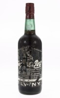 Lote 226 - PORTO NIEPOORT'S - Garrafa de Vinho do Porto, Tawny, Genuine Douro Portwine, Rich, Niepoort & Cª, (750ml). Nota: garrafa antiga, rótulo danificado