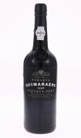 Lote 230 - PORTO FONSECA GUIMAREANS VINTAGE 1996 - Garrafa de Vinho do Porto, 1996 Vintage Port, engarrafado em 1998, Fonseca Guimaraens Vinhos, (750ml - 20,5%vol.). Nota: garrafa idêntica à venda por € 81.95. Consultar valor indicativo em https://garrafe