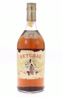 Lote 321 - MOSCATEL DE SETÚBAL 1979 - Garrafa de Vinho Generoso, Moscatel, Setúbal Região Demarcada, 1979, José Maria da Fonseca, Azeitão, (750ml - 18%vol.). Nota: garrafa idêntica à venda por € 79.95. Consultar valor indicativo em https://www.garrafeiran