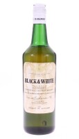 Lote 407 - WHISKY BLACK & WHITE - Garrafa de Whisky, Choice Old Scotch Whisky, James Buchanan, Escócia, (750ml)