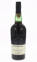 Lote 500 - MADEIRA HENRIQUES & HENRIQUES - Garrafa de Vinho da Madeira, Full Rich, Henriques & Henriques, Câmara de Lobos, (750ml - 19%vol.)