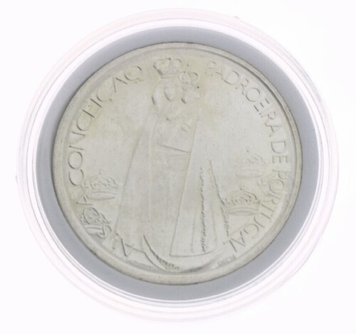 Lote 63 - PORTUGAL, MOEDA DE 1000 ESCUDOS EM PRATA 500, ANO 1996 - Moeda da República Portuguesa de 1996, Nossa Senhora da Conceição – 350 Anos como Padroeira de Portugal . Peso indicativo: 28 g. Dim: 40 mm (diâmetro). Nota: apresentada em alvéolo próprio