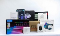 Lote 24 - Suprise BOX- caixa surpressa cheia de artigos de devolução e produtos não reclamados, com um valor de mercado suprior a 250 euros. O conteúdo varia de caixa para caixa e pode incluir uma combinação de gadgets e eletrónica de alta qualidade, tais