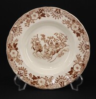 Lote 366 - FÁBRICA DE SACAVÉM, PRATO EM FAIANÇA - Prato de sopa com decoração oriental em tom castanho, marcado na base. Dim: 22,5 cm