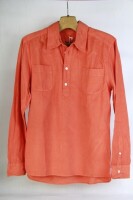 Lote 182 - Lote de 3 camisas iguais tamanho XXL - Camisa Adenauer&Co, feita de 100% algodão, apresenta-se numa cor laranja vibrante, oferecendo conforto e estilo. Confeccionada em algodão macio e respirável, esta camisa é perfeita para uma utilização casu