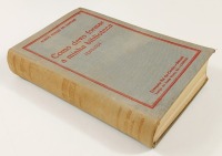 Lote 129 - COMO DEVO FORMAR A MINHA BIBLIOTECA (ENSAIO) - Albino Forjaz de Sampaio, Lisboa, Livraria Sá da Costa - Editora, 1938. Obra de referência, muito apreciada e procurada, enriquecida com copioso catálogo da Livraria Sá da Costa apenso, do ano de 1