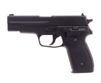 Lote 2 - PISTOLA AIR SOFT (RÉPLICA) - Pistola réplica e realista do modelo atribuído ao Sig Sauer P229, recriada como arma de AIR soft de 6mm. Pistola similar á venda por 177.64 €. Arma numerada. Capacidade do carregador: 14 cartuchos. Nota: Como Novo. Ca