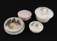 Lote 206 - CAIXAS EM PORCELANA E CERÂMICA - Conjunto de 4 caixas, modelos e decorações diferentes. Dim: 10x14 cm (maior). Nota: sinais de uso