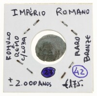 Lote 48 - MOEDA DO IMPÉRIO ROMANO - Moeda em bronze com Romulo, Remulo e Loba com cerca de 2000 anos com letra monetária. Dim: 18 mm (diâmetro aprox.). Nota: sem classificação atribuída pela Oportunity Leilões, cabe ao licitante atribuir a classificação e