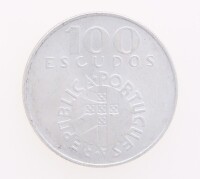 Lote 113 - PORTUGAL, MOEDA DE 100 ESCUDOS EM PRATA (0.650), ANO 1976 - Moeda da República Portuguesa de 1976, 25 Abril de 1974. Peso indicativo: 15 g. Dim: 32 mm (diâmetro). Nota: sem classificação atribuída pela Oportunity Leilões, cabe ao licitante atri