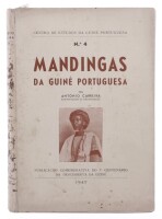 Lote 17 - "MANDIGAS DA GUINÉ PORTUGUESA", LIVRO - por António Carreira, de 1947, edição comemorativa do V centenário da descoberta da Guiné, capa brochura, ilustrado. Nota: com sinais de armazenamento e algumas páginas por abrir