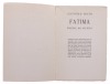 Lote 110 - "FÁTIMA POEMA DO MUNDO", LIVRO - por António Boto, de 1955, capa brochura, edição numerada e assinada pelo autor. Nota: com sinais de armazenamento e algumas páginas por abrir - 2